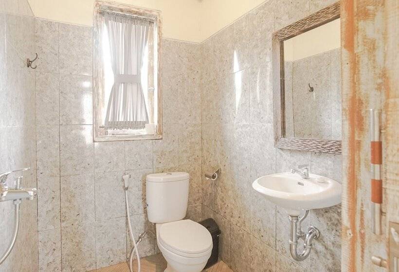 פנסיון Giri Krisna Guest House