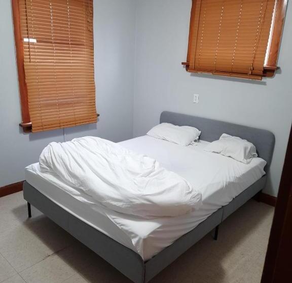 بنسيون House  1