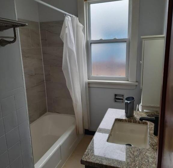 بنسيون House  1