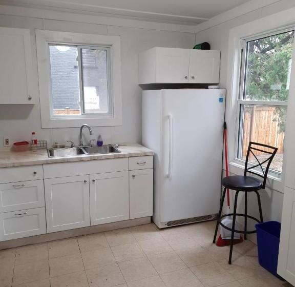 بنسيون House  1