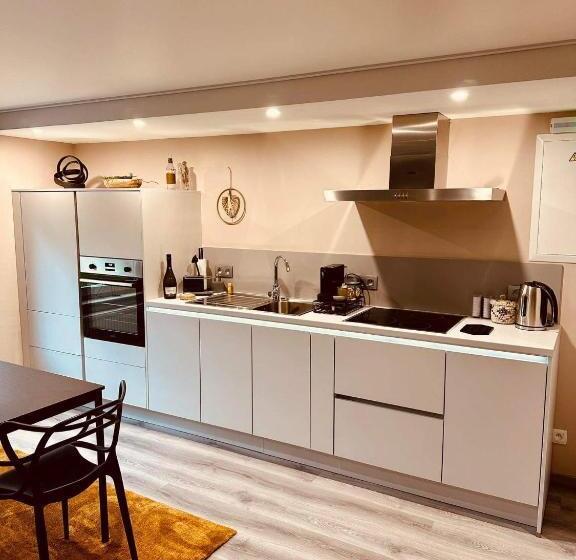 פנסיון L Entre 2   Suite Wellness