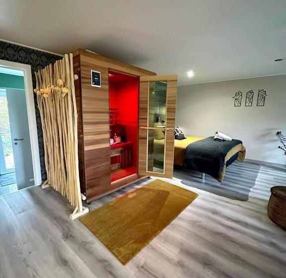 פנסיון L Entre 2   Suite Wellness