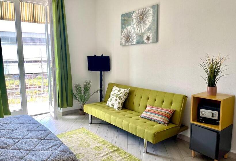 Пансион La Monstera Rooms