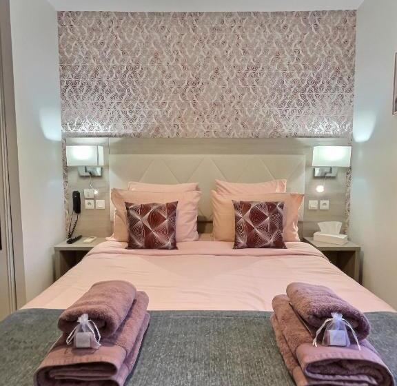 بنسيون Les Platanes  De Miss.k Conciergerie