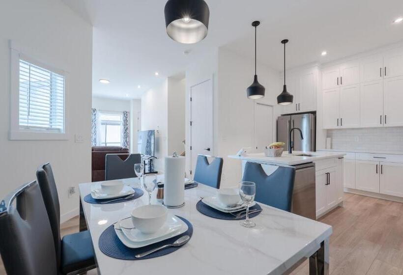 פנסיון Room 2 Of Lovely Home, Montgomery Downtown Calgary