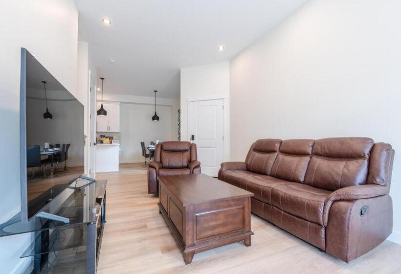 פנסיון Room 2 Of Lovely Home, Montgomery Downtown Calgary