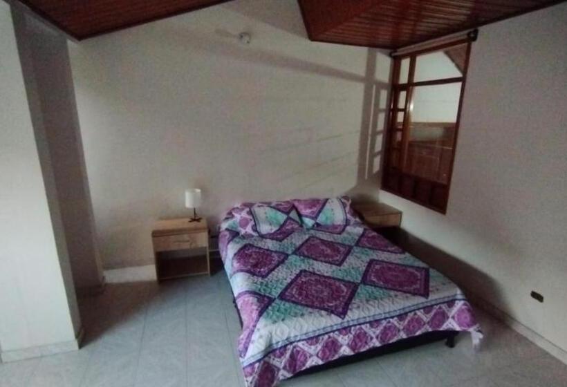 بنسيون Mammamia Casa