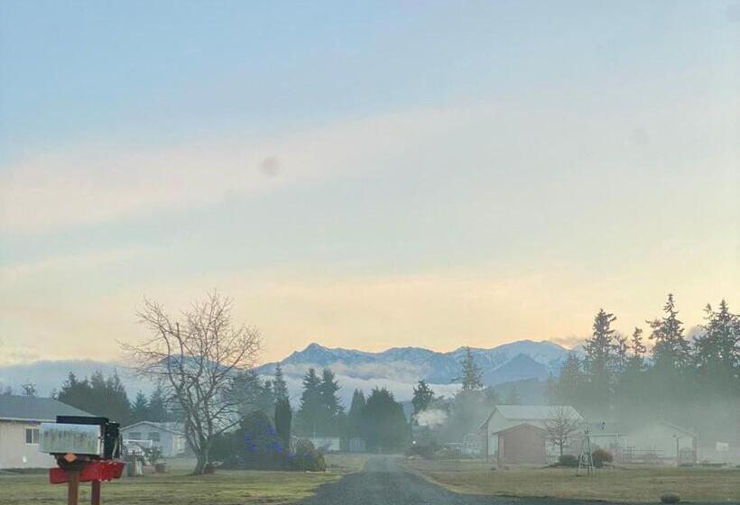 بنسيون Olympic Trail Retreat