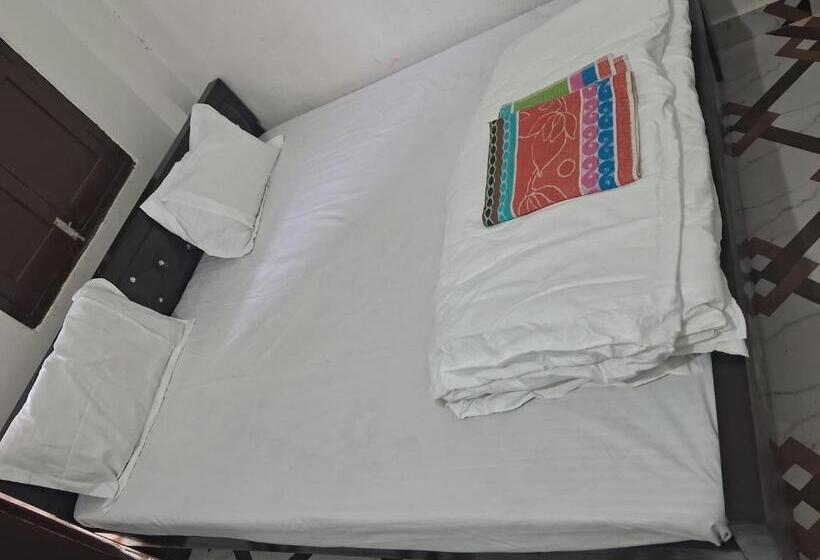 ペンション Park Avenue Guest House Sultanpur