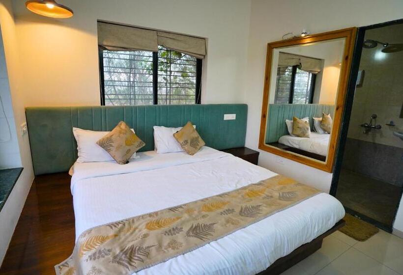 פנסיון Rivercrest Stays