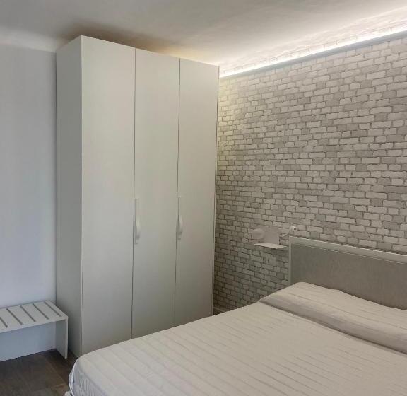 Пансион Rosso Conero   Le Grotte Rooms & Apartments