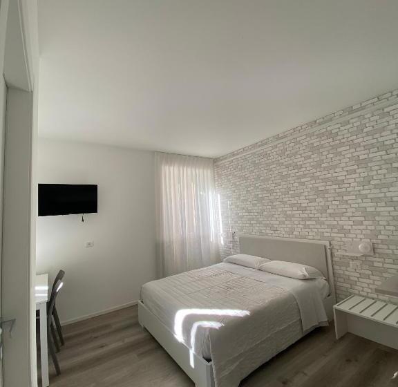 Пансион Rosso Conero   Le Grotte Rooms & Apartments