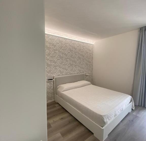 Пансион Rosso Conero   Le Grotte Rooms & Apartments