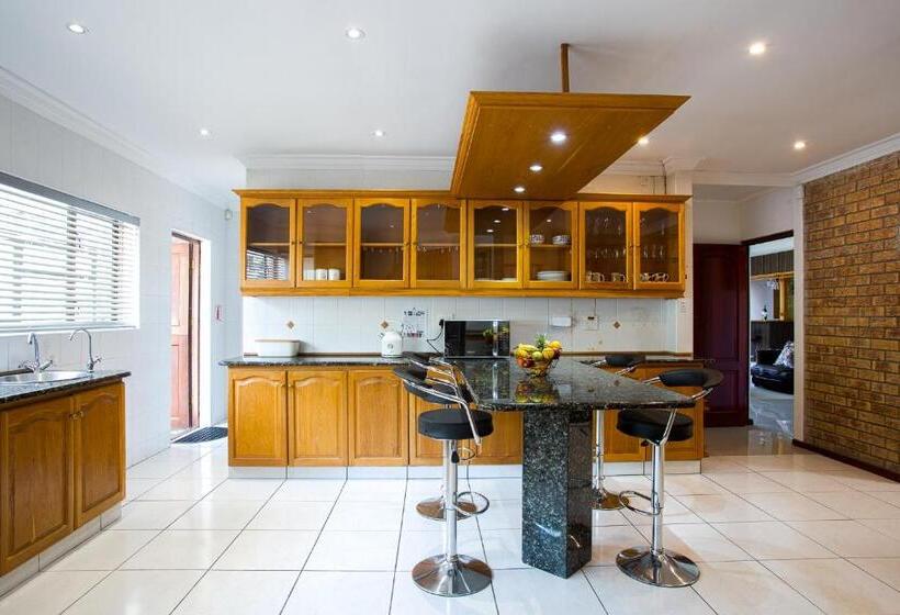 بنسيون Suikerbos Guesthouse