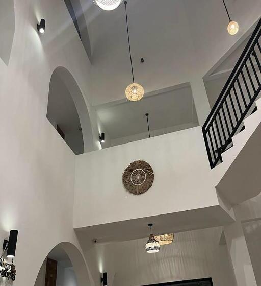 פנסיון The Simore