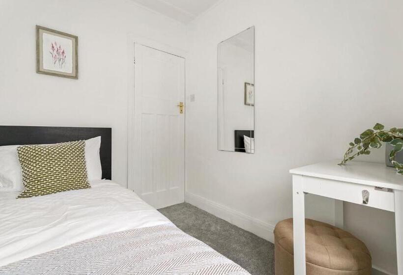 펜션 Wembley Hububb Stay