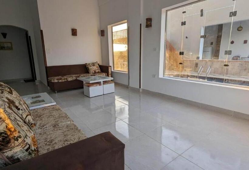 ペンション Yasmine Guest House