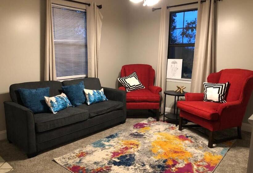 منتجع Enchanted Woods