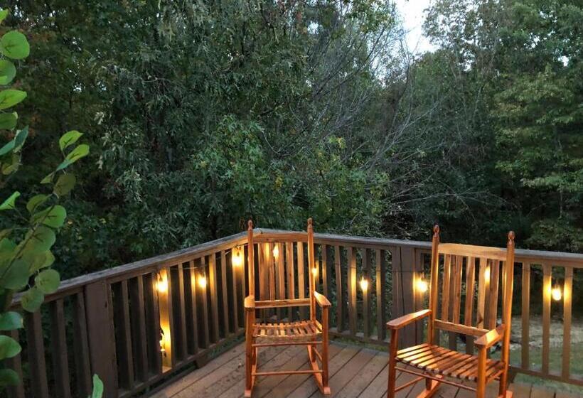 منتجع Enchanted Woods