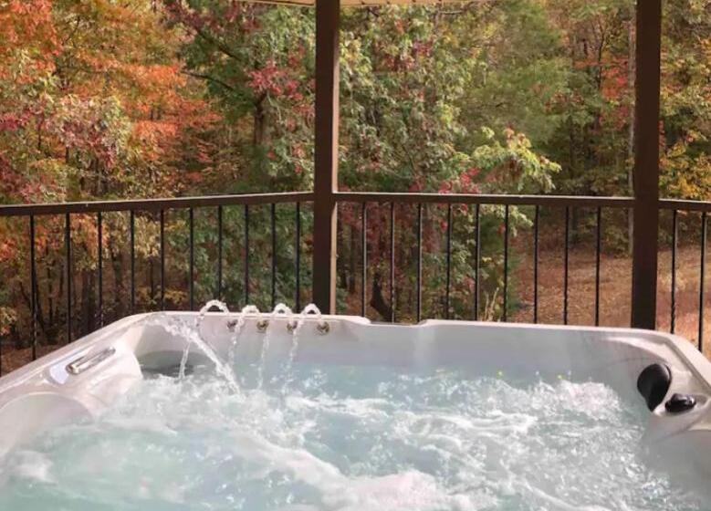 منتجع Enchanted Woods