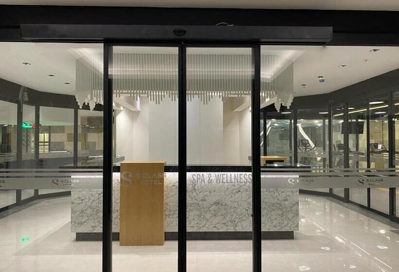 S Class Hotel Convention Center