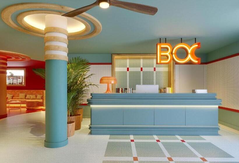 The Boc Hostels Beach