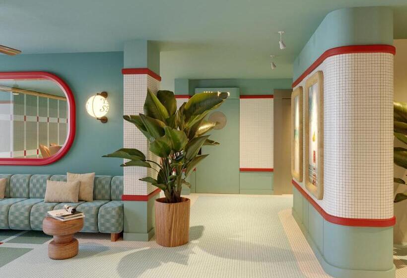 The Boc Hostels Beach