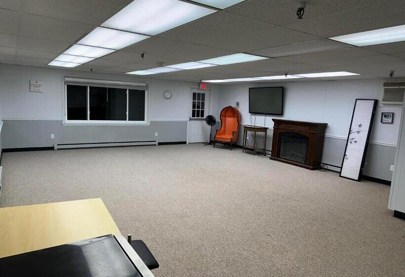 The Oaks B&b Hotel And Spiritual Center