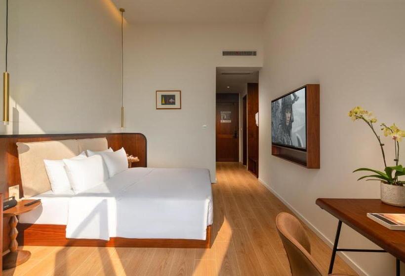 Wuyu Hotel, Smart Park & Happy Valley Jinshansi Metro