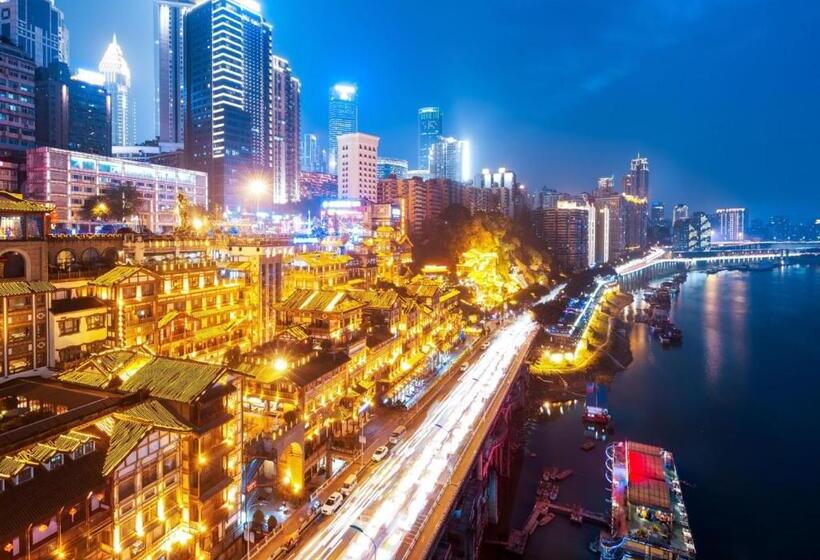 Wuyu Hotel, Smart Park & Happy Valley Jinshansi Metro