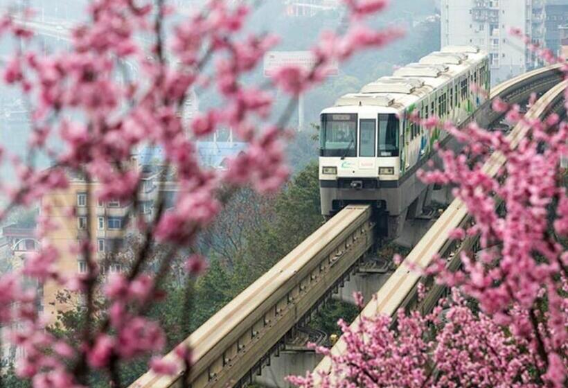 Wuyu Hotel, Smart Park & Happy Valley Jinshansi Metro