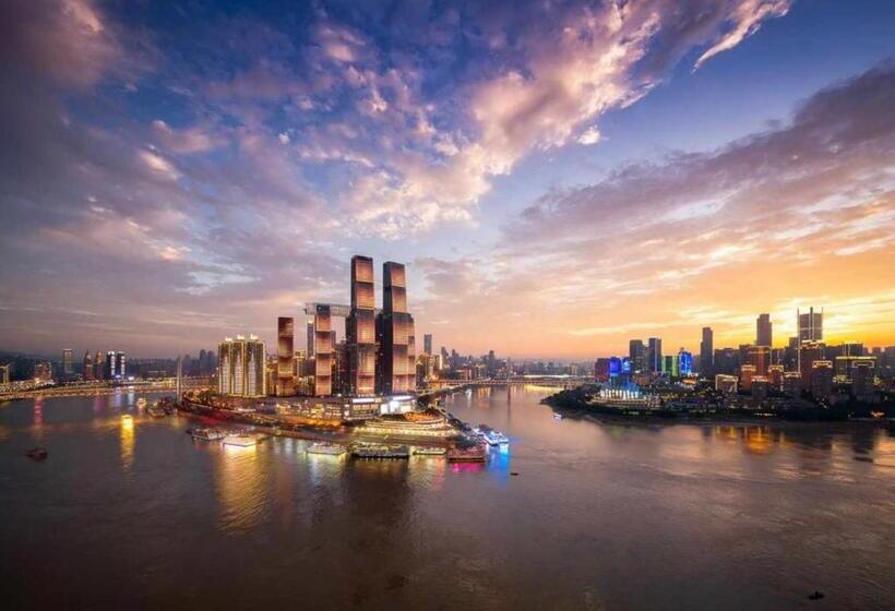 Wuyu Hotel, Smart Park & Happy Valley Jinshansi Metro