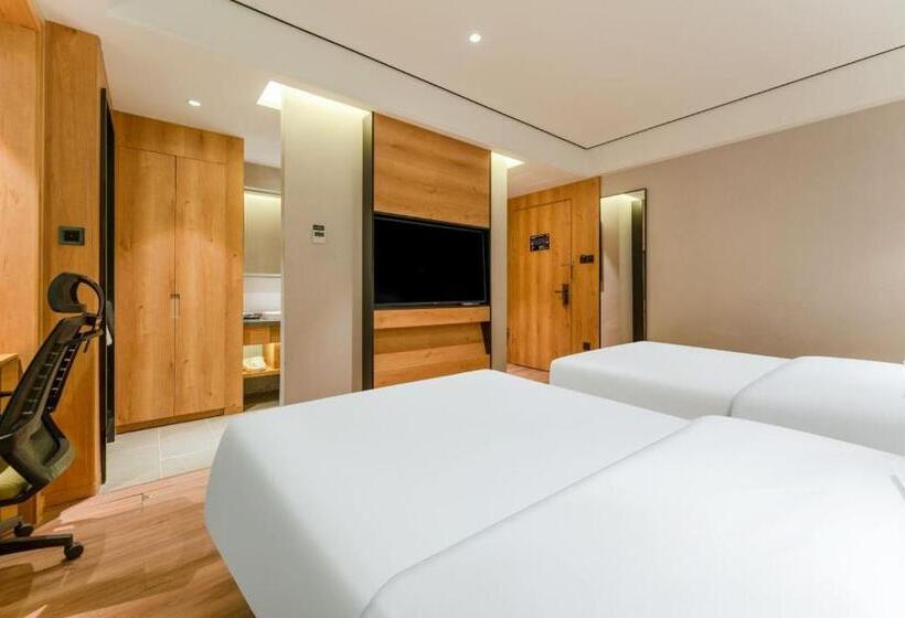 Zhanghe Hotel   Hailiang Plaza, Hohhot Railway Station