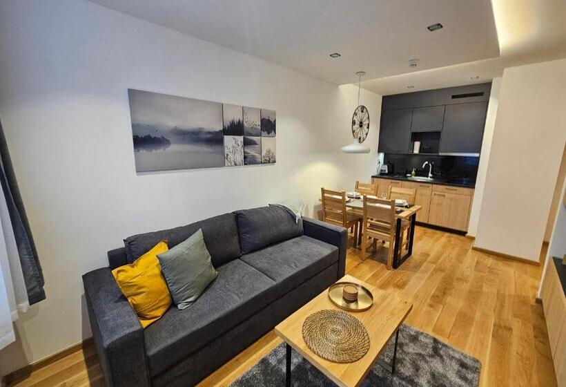 Zlatni Javor, Apartment 408