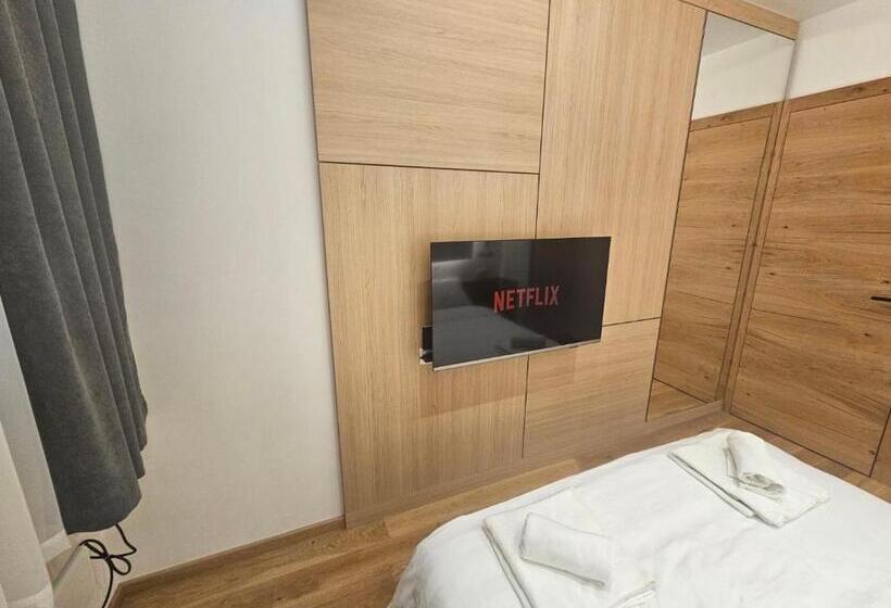 Zlatni Javor, Apartment 408