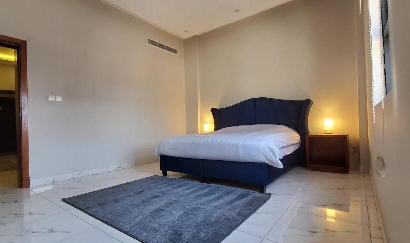 فندق صغير وطن