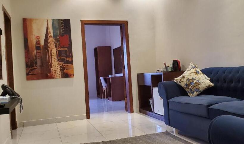 فندق صغير وطن