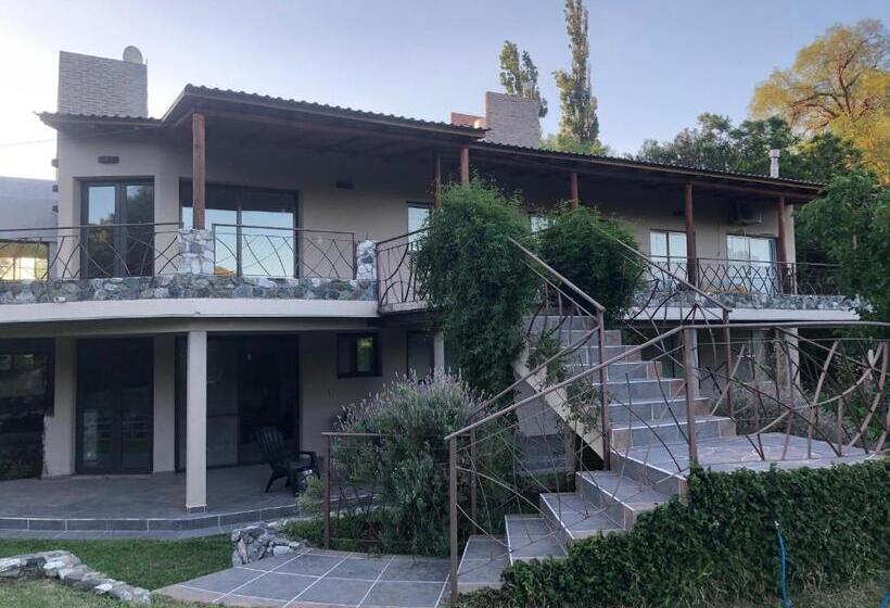 فندق صغير Anicca Posada