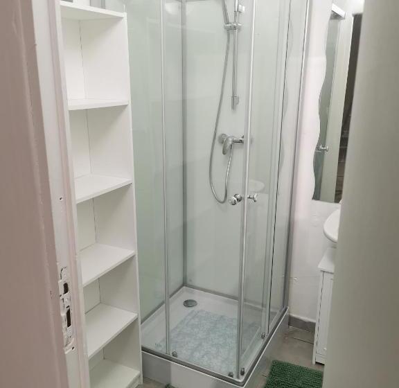 Hostel Auberge Le Palace