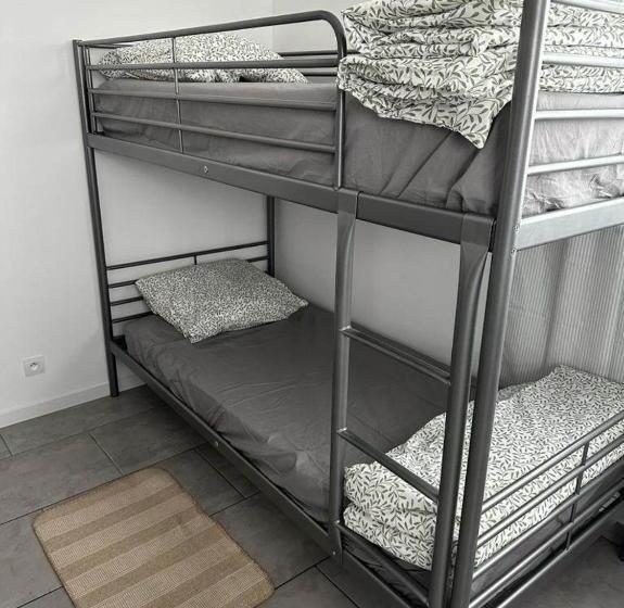 Hostel Auberge Le Palace