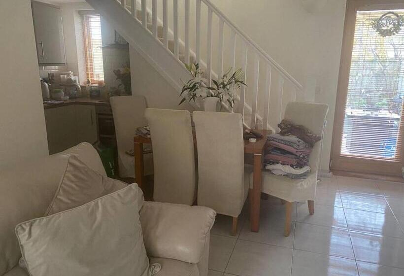 הוסטל Shared Room