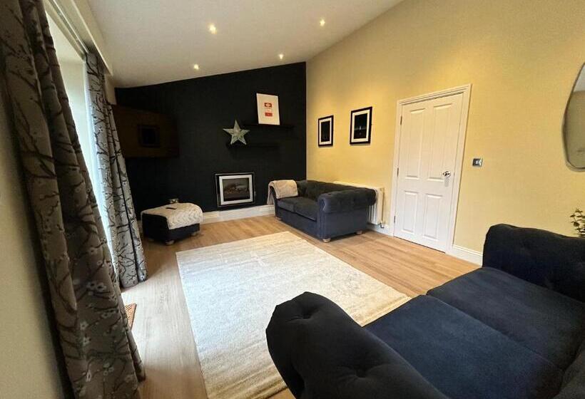 Apartments At The Black