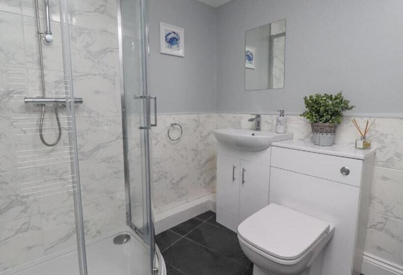 Apartments At The Black