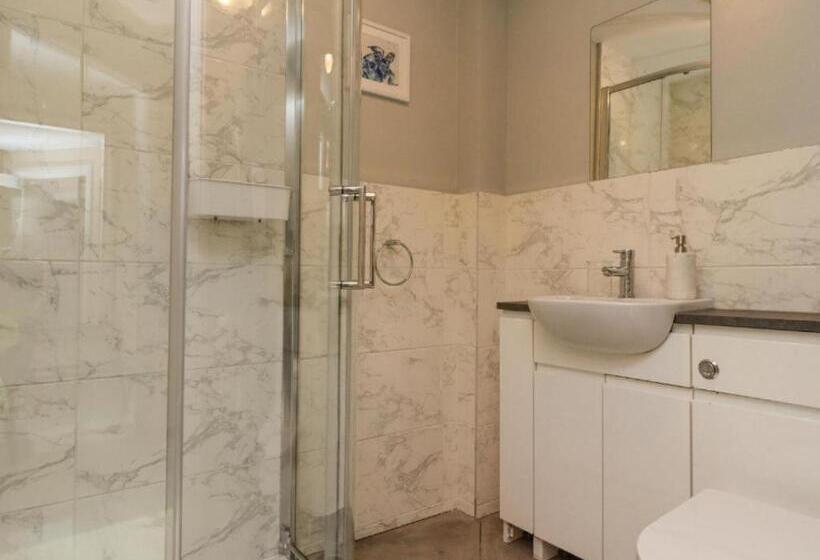 Apartments At The Black