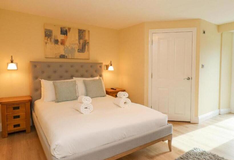 Apartments At The Black