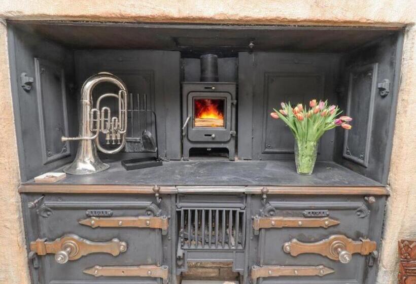 Apartments At The Black