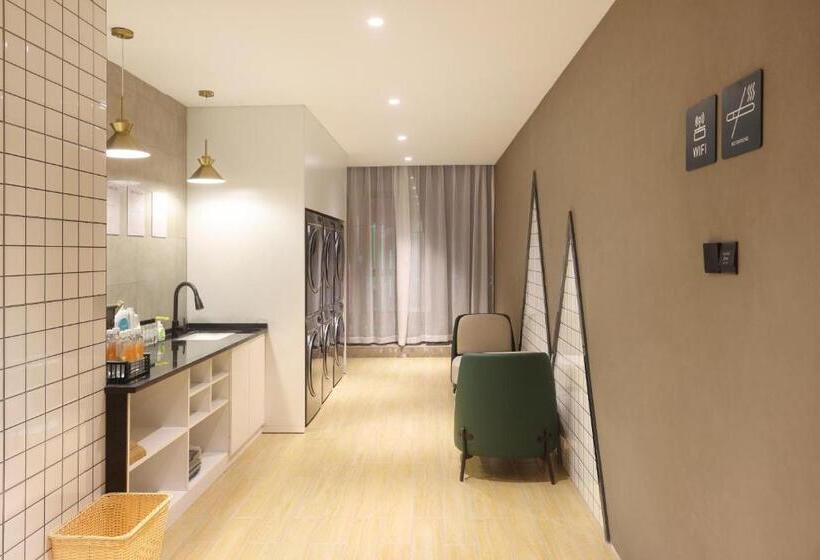 Atour Hotel Fuzhou Diamond Plaza