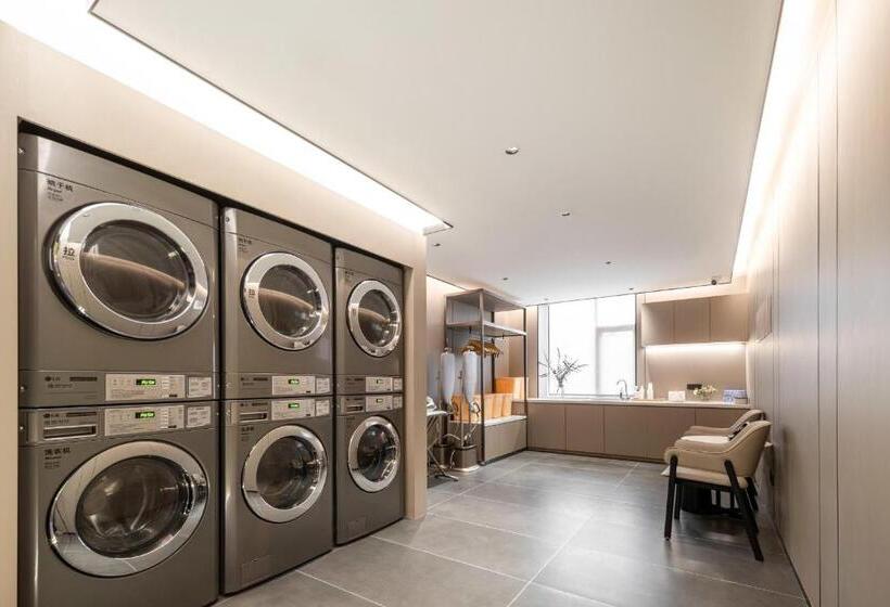 Atour Hotel Fuzhou Jinshan Aegean Sea