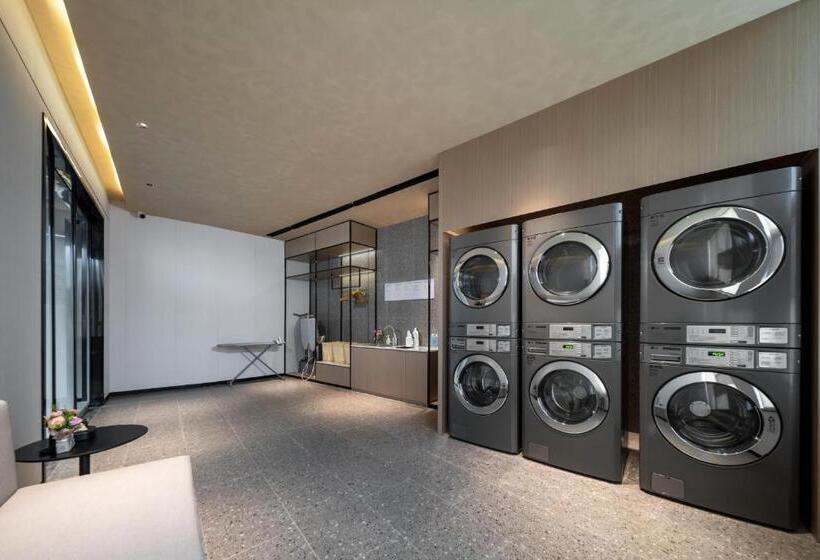 Atour Hotel Jindezhen Peoples Square Zhejiang Road