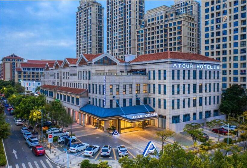 Atour Hotel Xiamen Jimei Lake Business Center